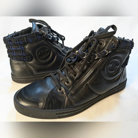 Chanel Black Leather CC Chain Link High Top Sneakers Size 39 / 8.5- 9 US - Picture 1 of 14
